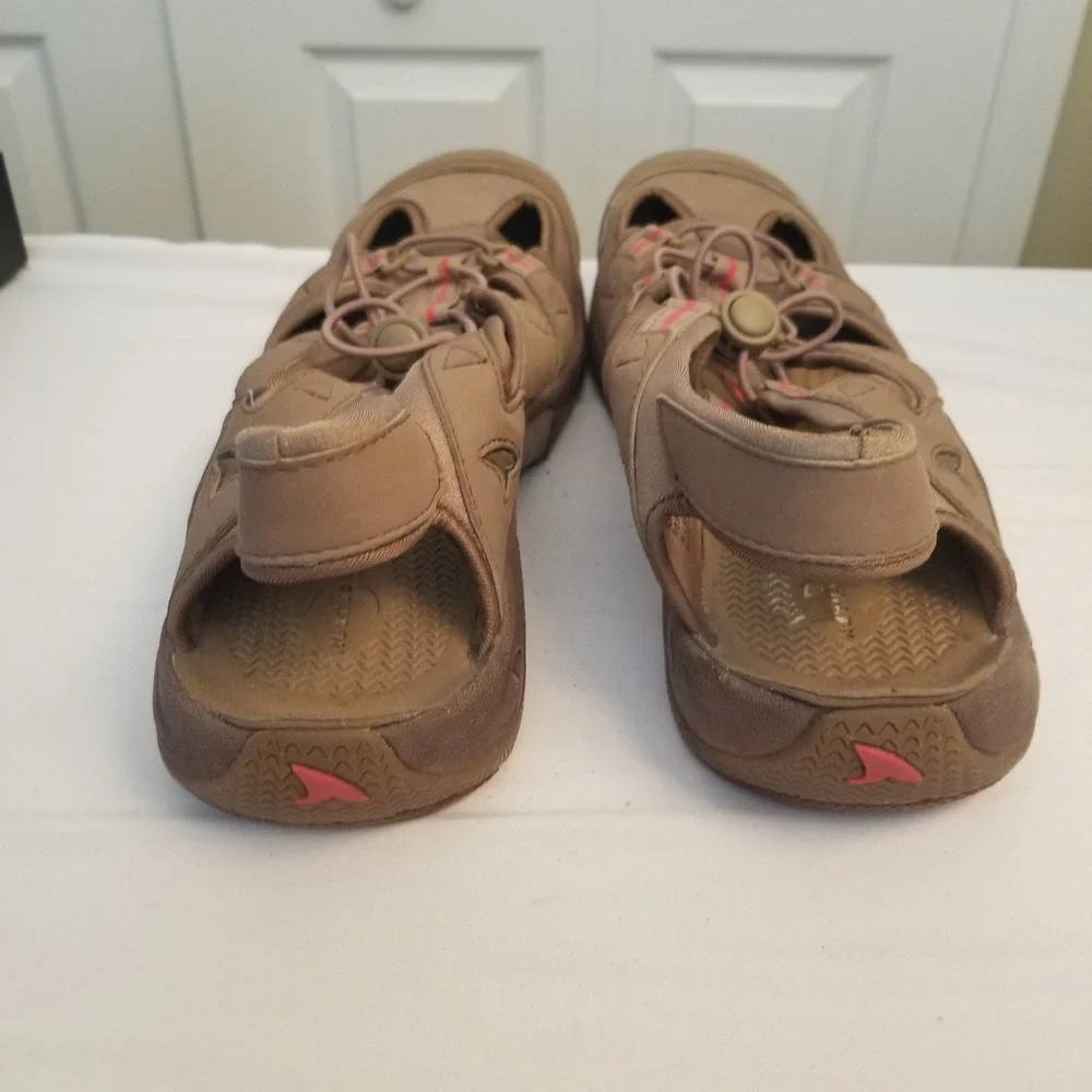 Rugged Shark Aquaire Outdoor Hiking Sandals Tan Bungee Lace Closed Toe Mens 10